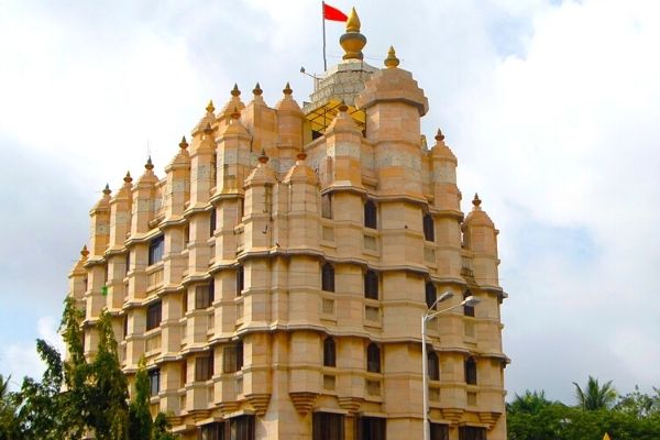 Siddhivinayak Temple Trip by Taxi - Bharat Taxi