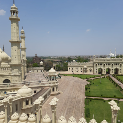 taxi ride for lucknow bara imambara